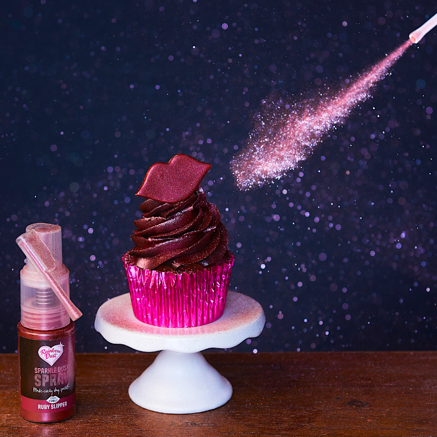Spray Brillante Rainbow Dust - Ruby Slipper / Rubi (10 G) 3 Spray Brillante Rainbow Dust - Ruby Slipper / Rubi (10 G) - Imagen 3