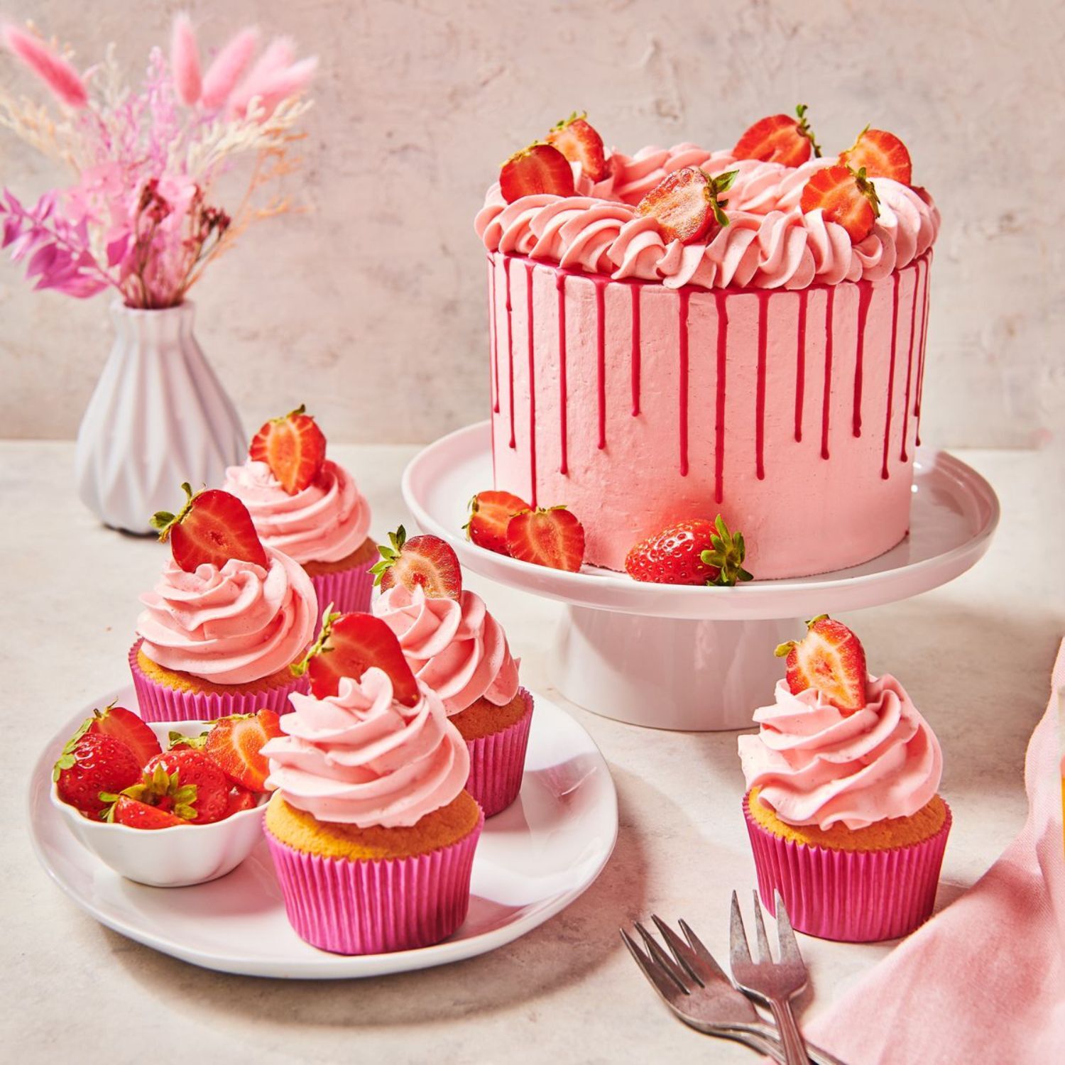 Preparado Funcakes Para Crema Encantada Fresa 900 G 2 Preparado Funcakes Para Crema Encantada Fresa 900 G - Imagen 2